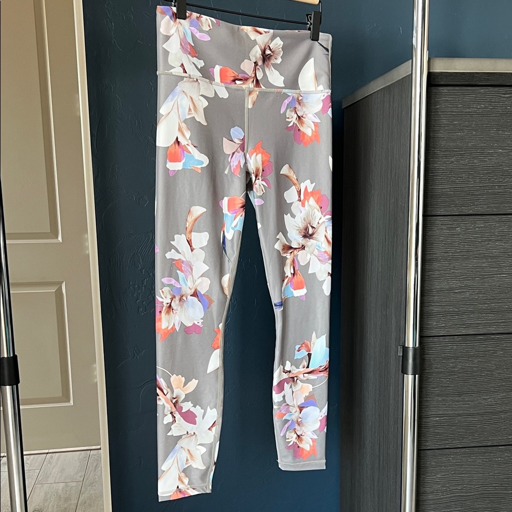 Floral Athleta Women’s 7/8 Leggings